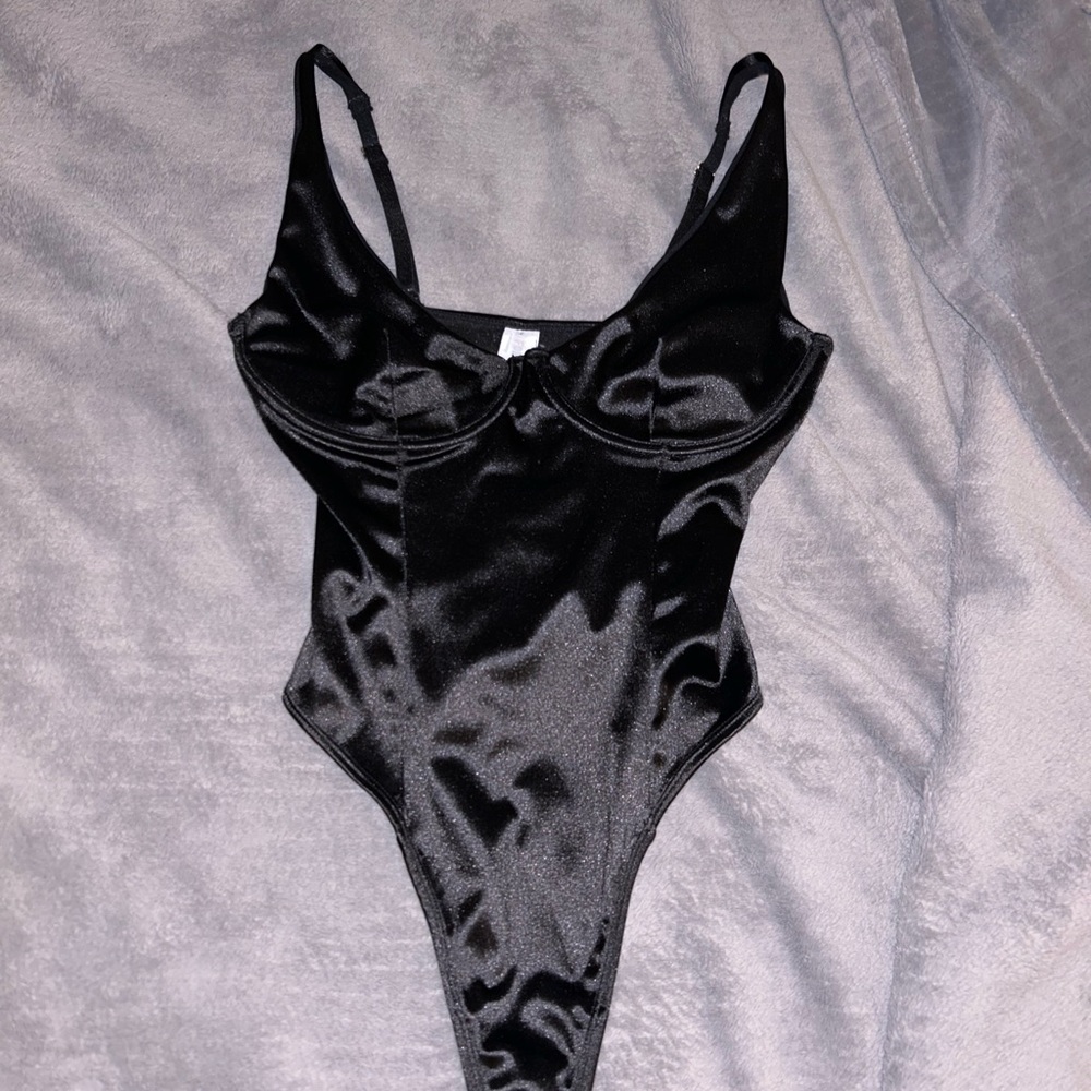Forever 21 black bodysuit size medium